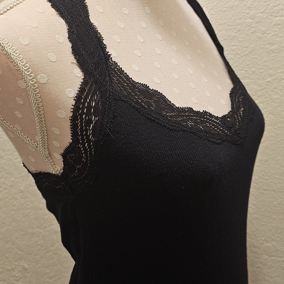 2 LC Lauren Conrad Lace Detail Racerback Tank Tops Sz Medium - Picture 7 of 16